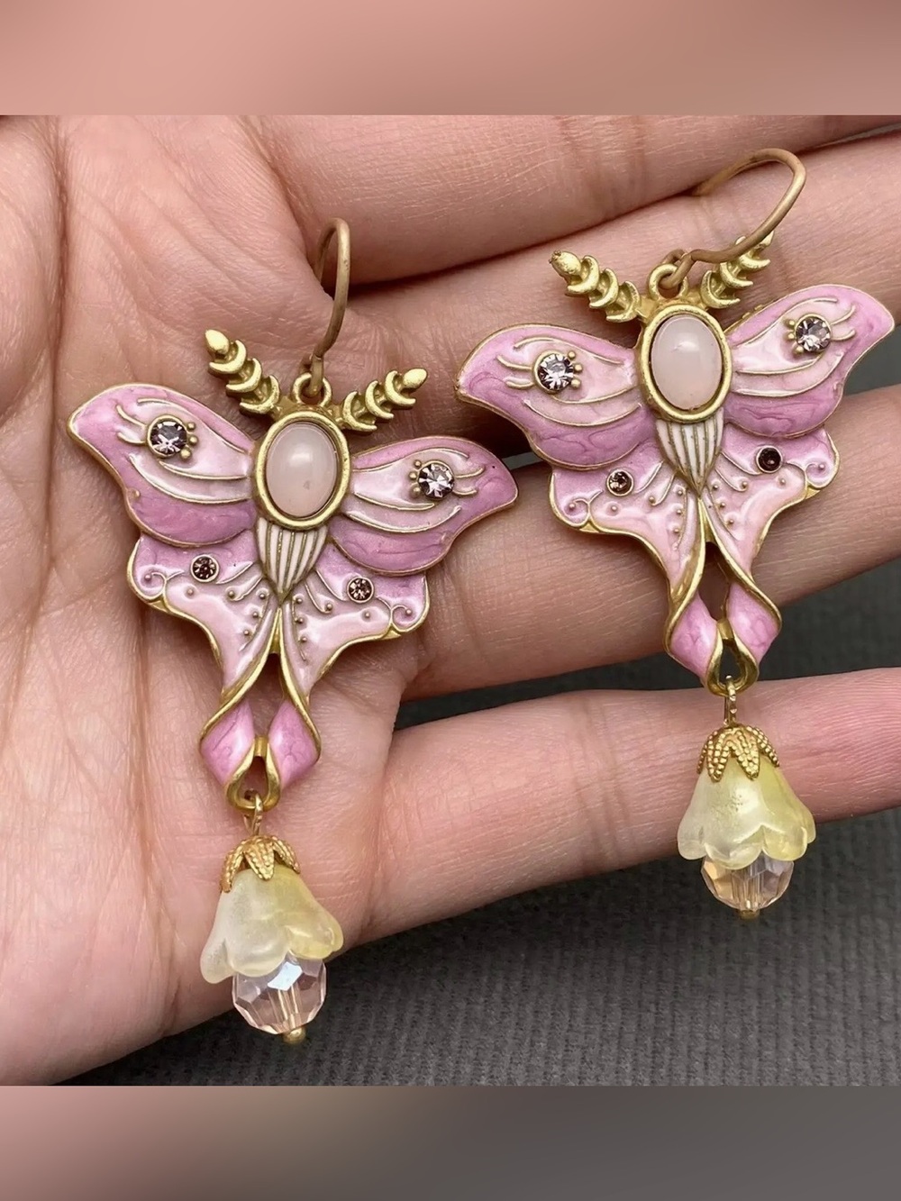 Fashion Jewelry Butterfly vintage style dangle earrings-NWT